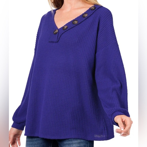Zenana Outfitters Blue V-Neck Waffle Knit Long Sleeve Top - Picture 1 of 1